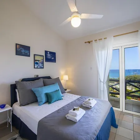 Your Beautiful Holiday Minutes From Sirina Bay, 1515 Vilă